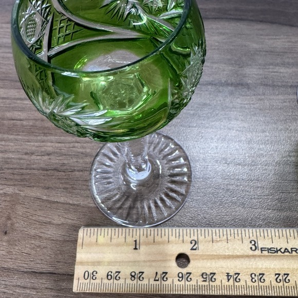 Set Of 2 Vintage Mini Green Cut to Clear Bohemian Crystal Cordial Glasses 4.5" - Picture 8 of 8